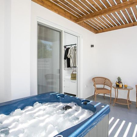 Calma Luxury Studios & Suites 팔리라키 외부 사진