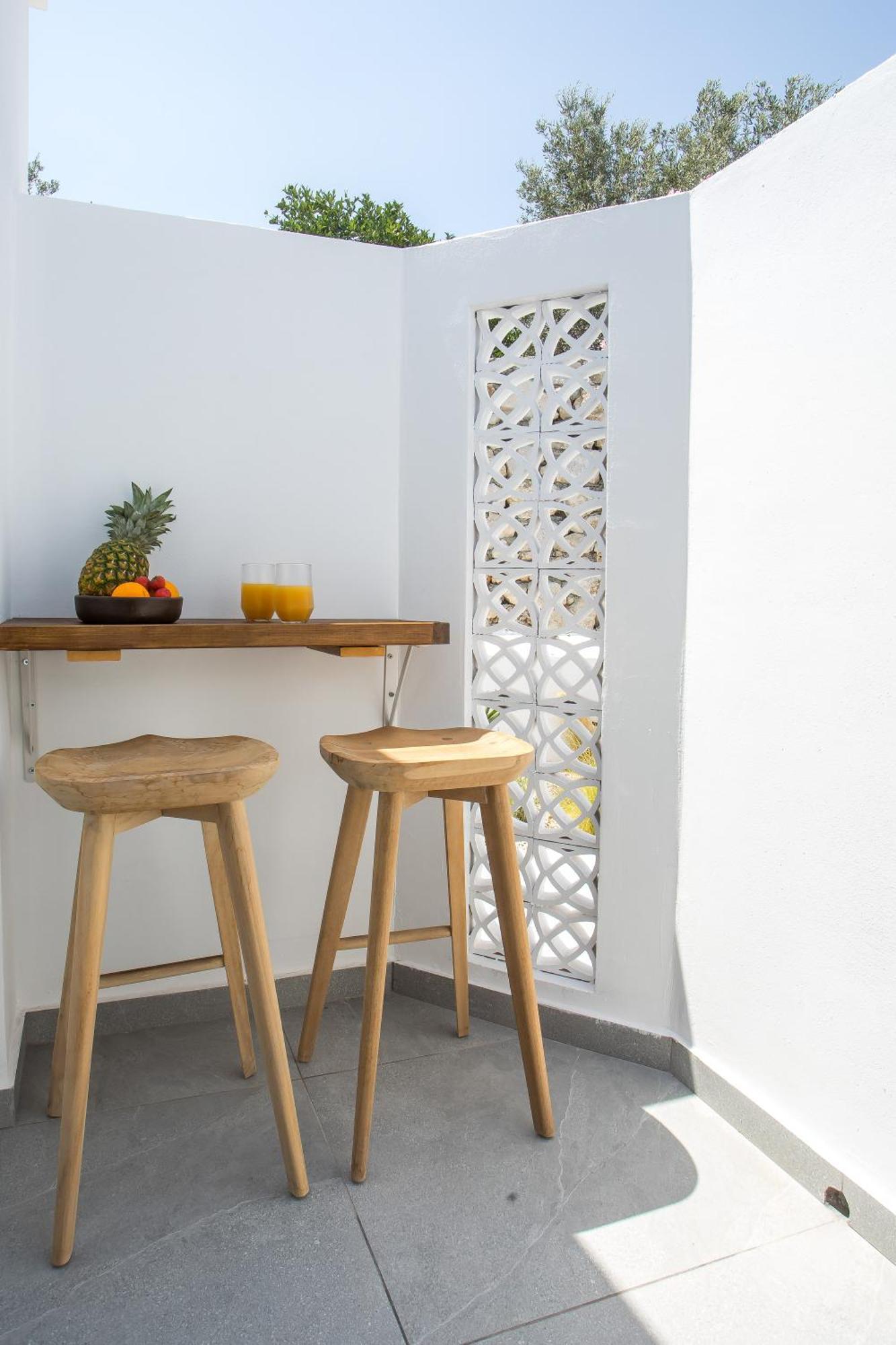 Calma Luxury Studios & Suites 팔리라키 외부 사진