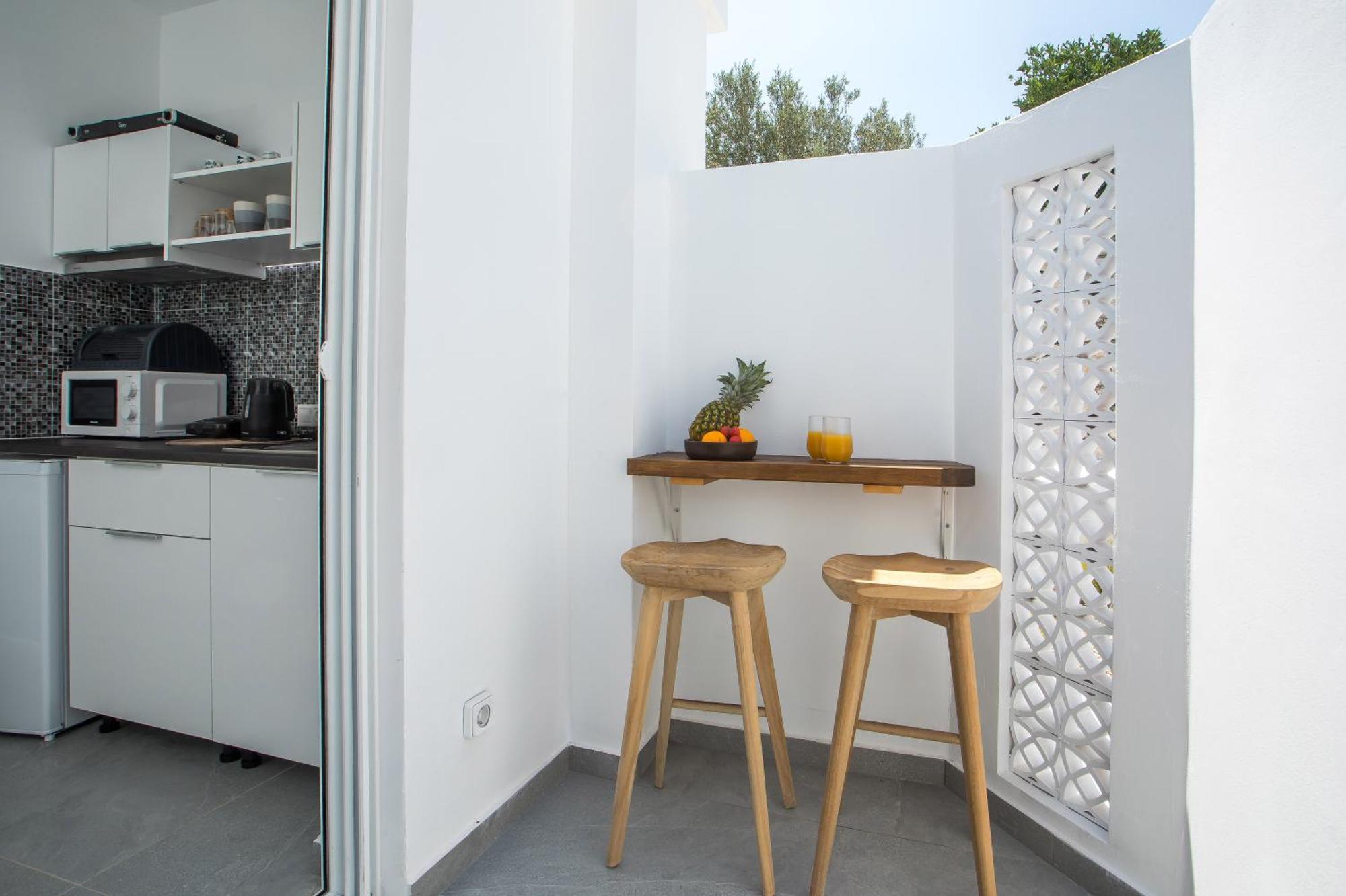 Calma Luxury Studios & Suites 팔리라키 외부 사진