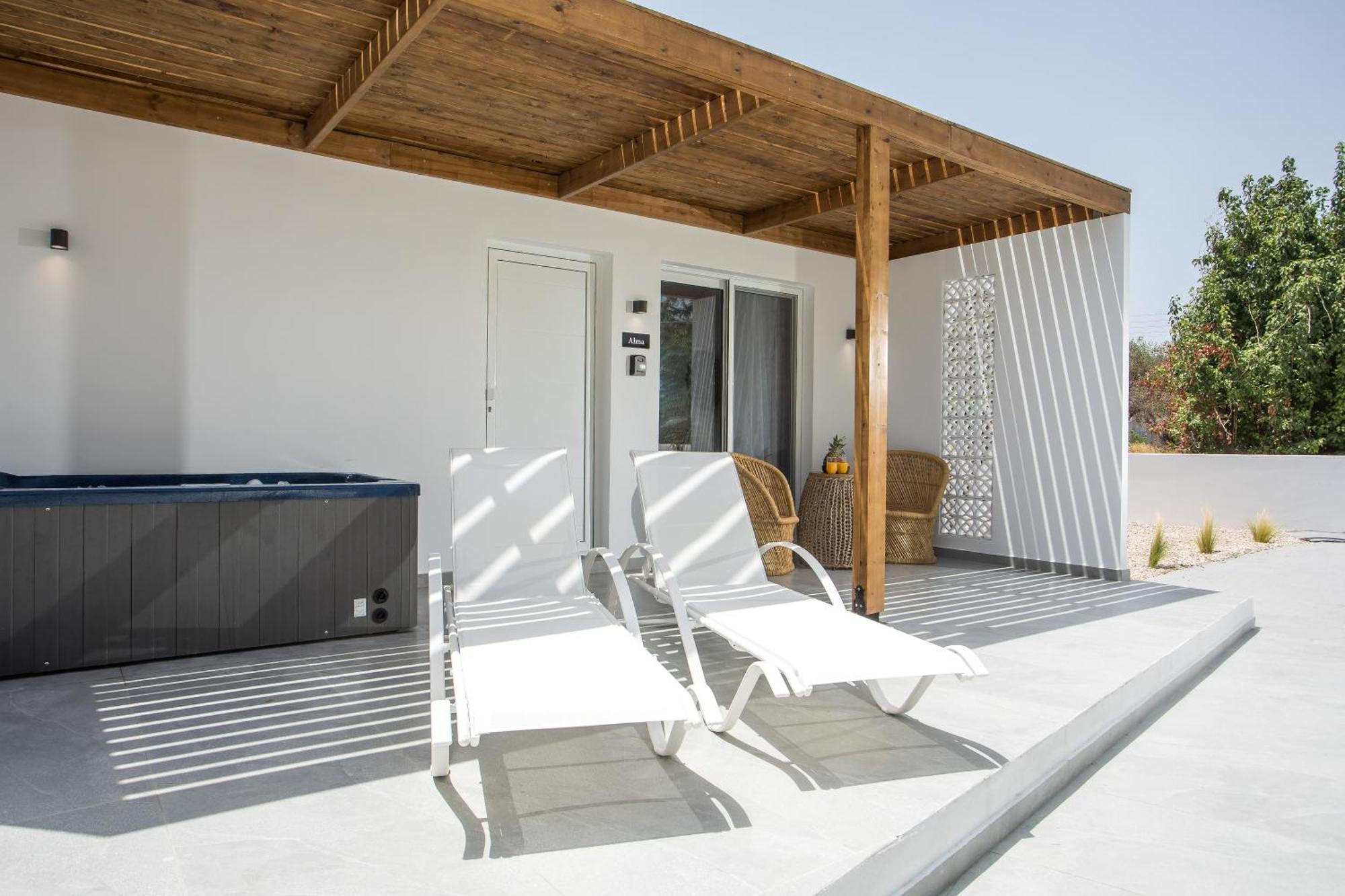 Calma Luxury Studios & Suites 팔리라키 외부 사진