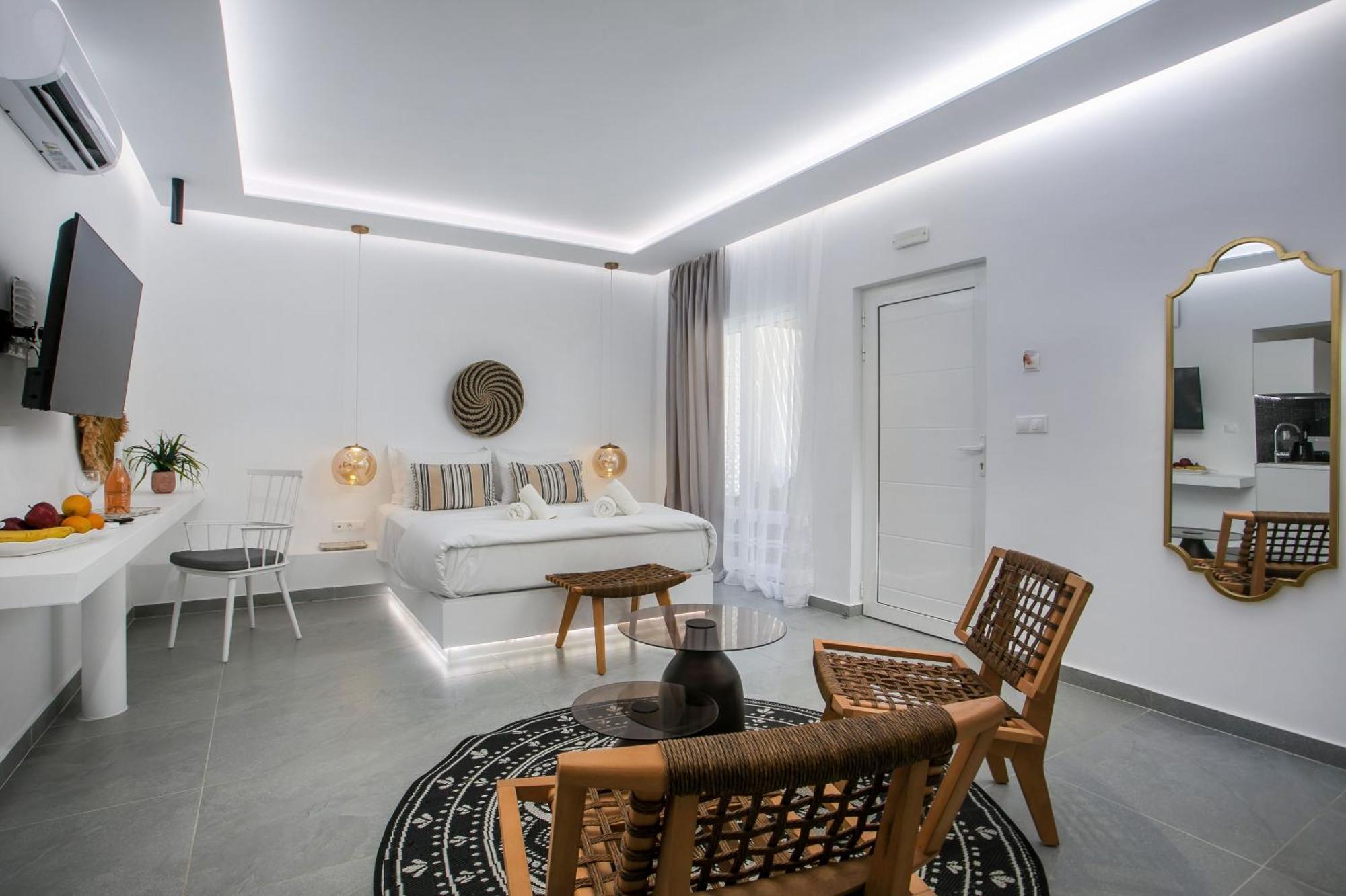 Calma Luxury Studios & Suites 팔리라키 외부 사진