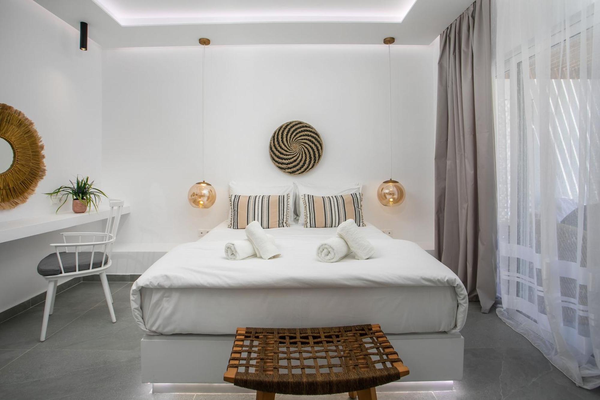 Calma Luxury Studios & Suites 팔리라키 외부 사진