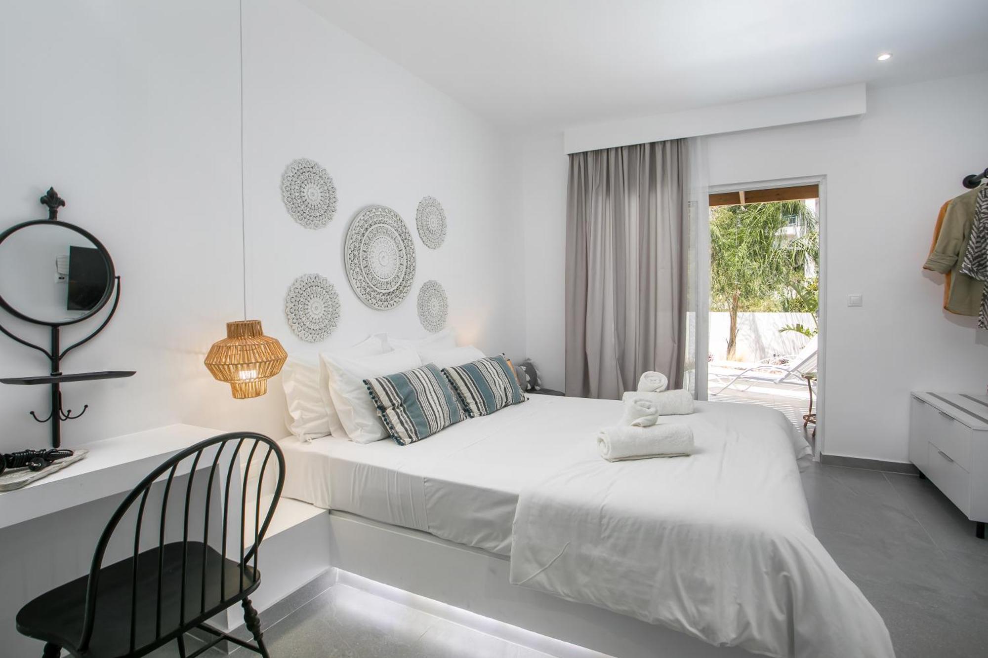 Calma Luxury Studios & Suites 팔리라키 외부 사진