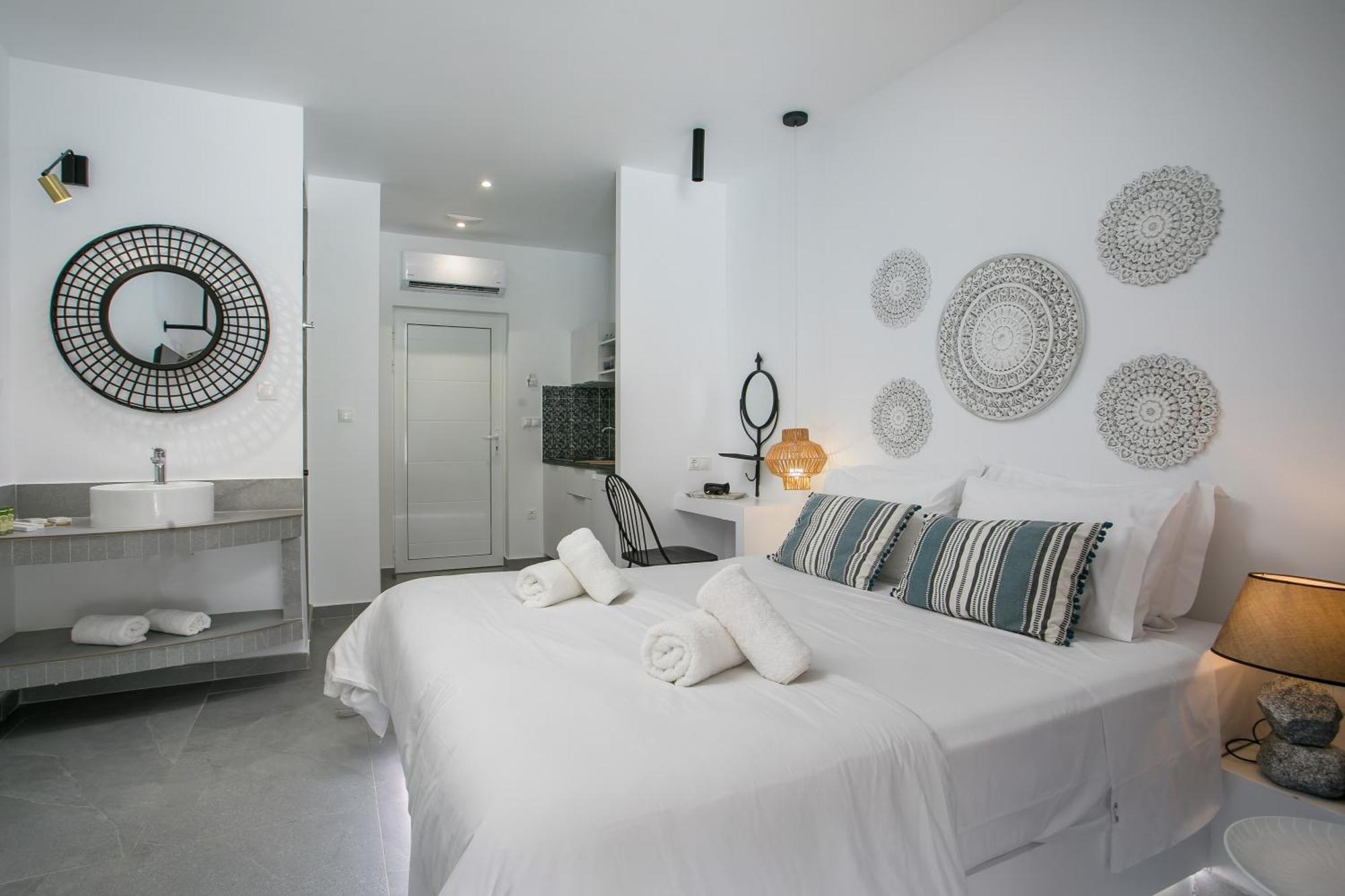 Calma Luxury Studios & Suites 팔리라키 외부 사진