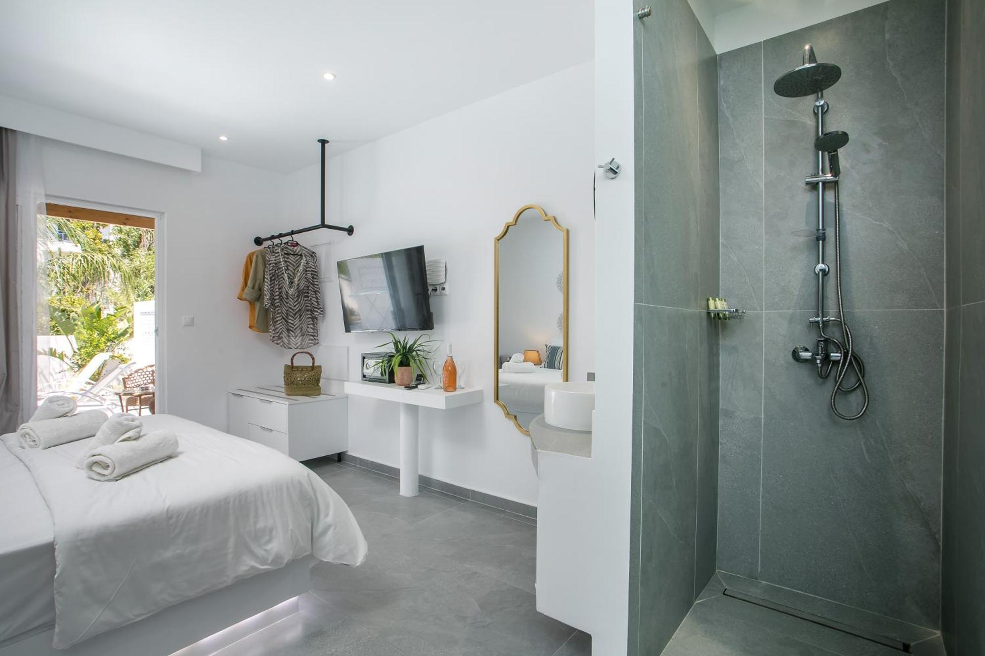 Calma Luxury Studios & Suites 팔리라키 외부 사진