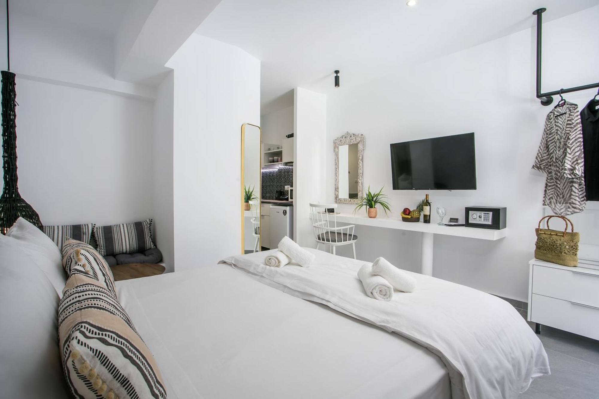 Calma Luxury Studios & Suites 팔리라키 외부 사진