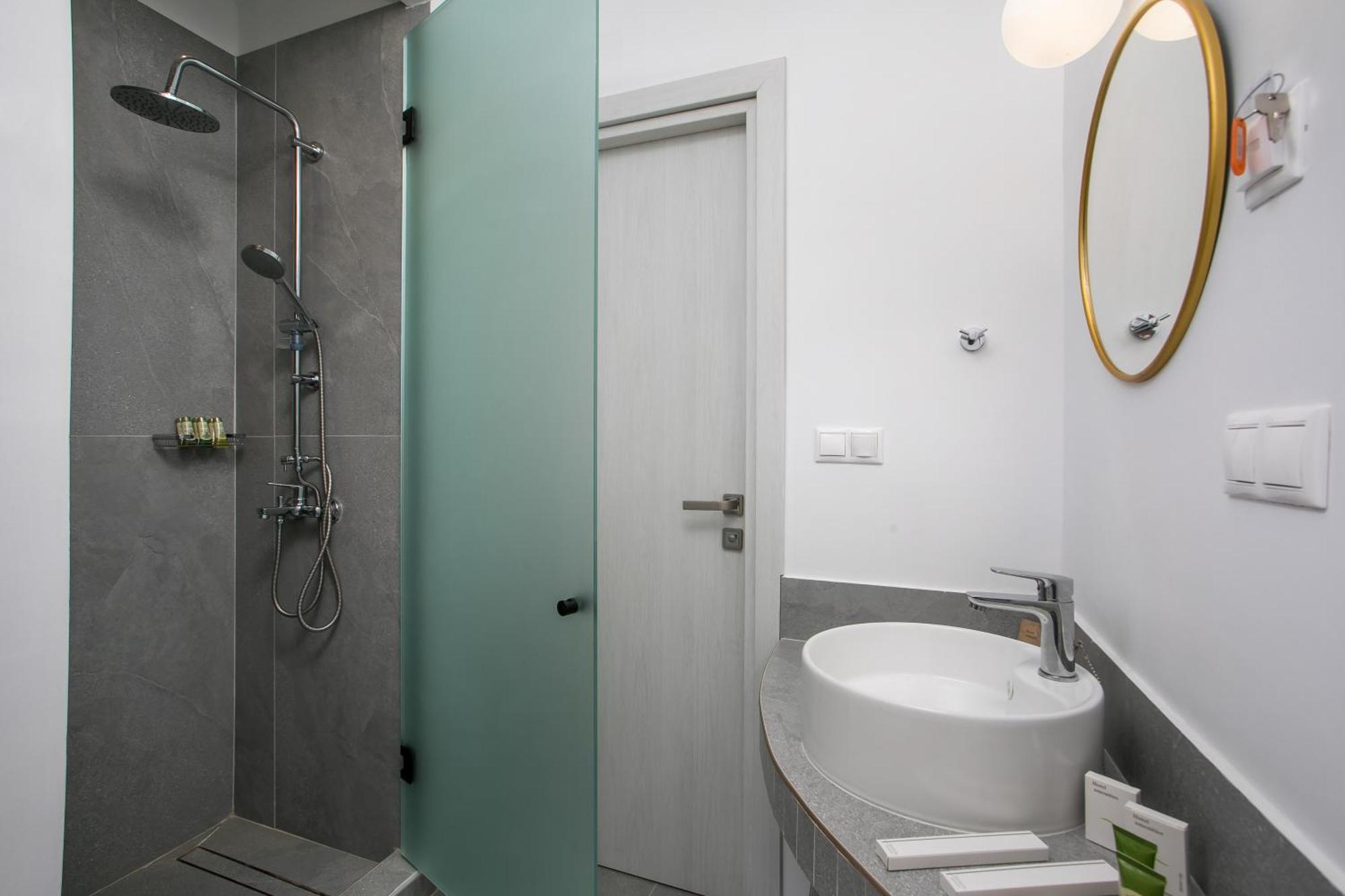 Calma Luxury Studios & Suites 팔리라키 외부 사진