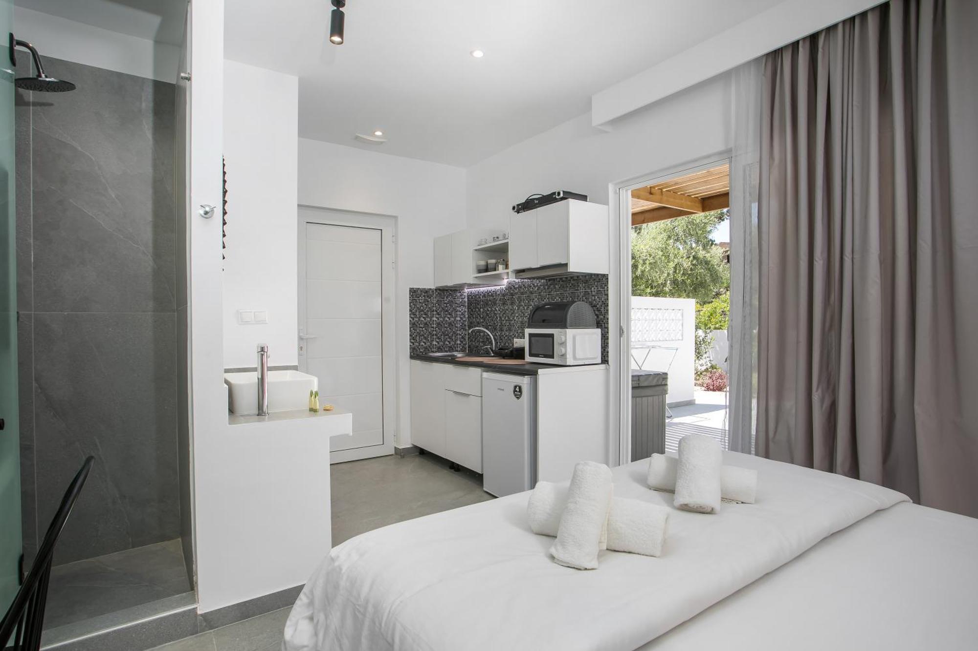 Calma Luxury Studios & Suites 팔리라키 외부 사진