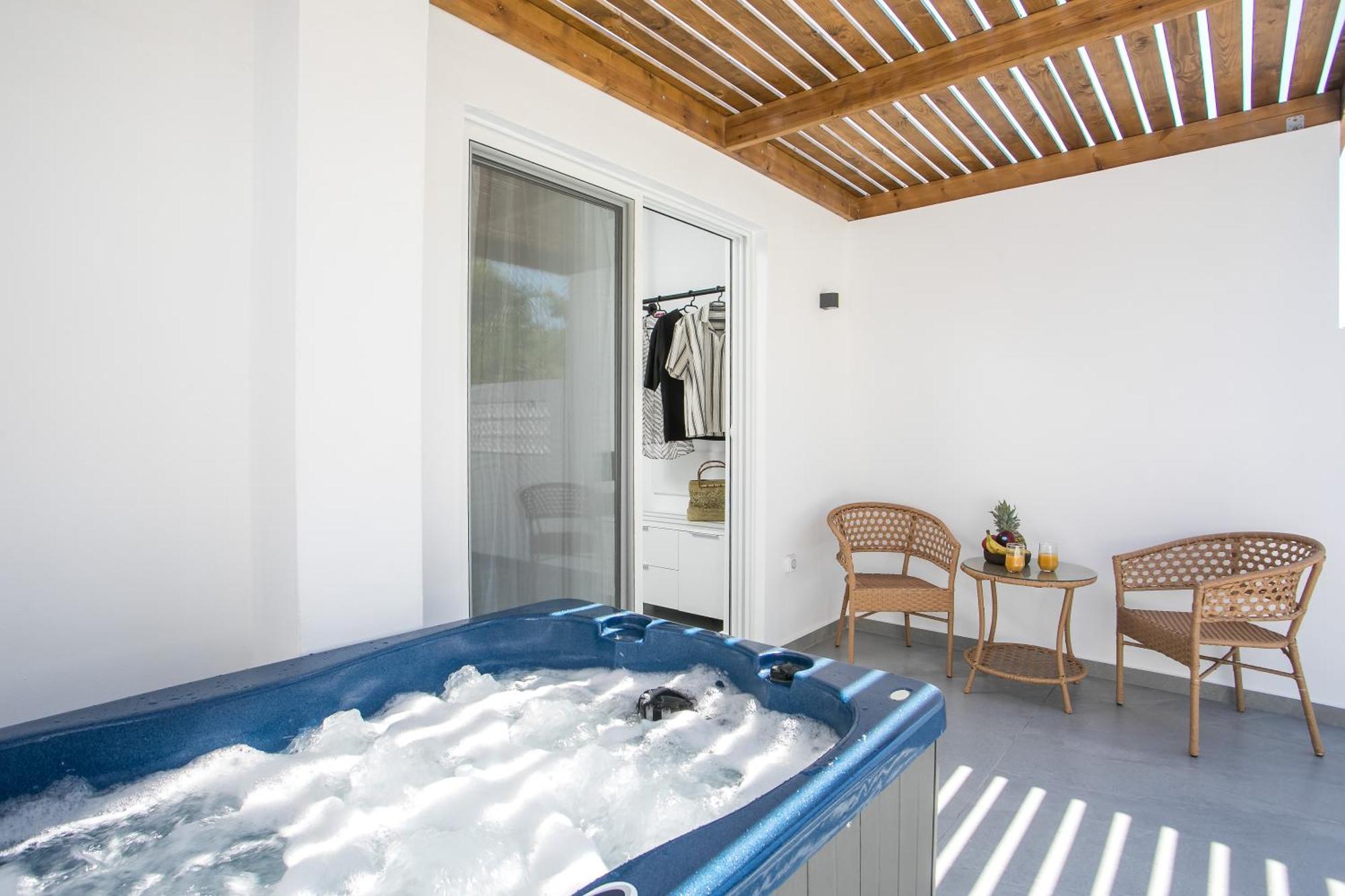 Calma Luxury Studios & Suites 팔리라키 외부 사진